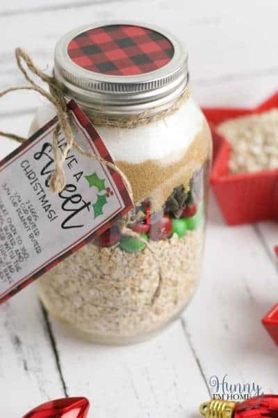 Christmas cookie mix in a mason jar